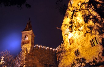 Abenberg Burg bei Nacht